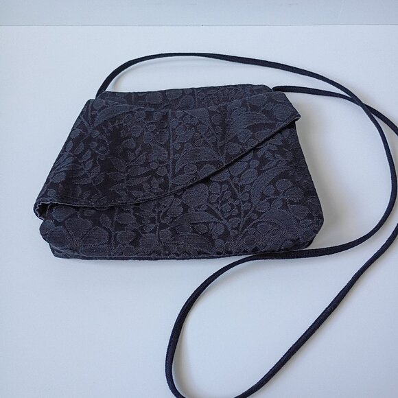 Maruca Design - Sparrow Bag - Hand Made - Black with Faux Suede Strap - Picture 1 of 3